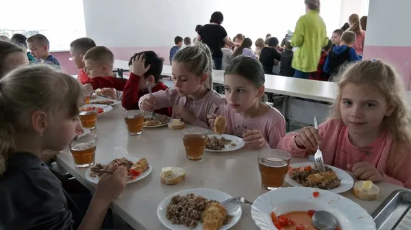 У Луцьку запрацювали пришкільні табори: скільки на це виділили грошей з бюджету
