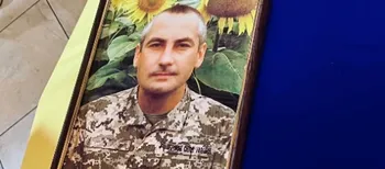 Відспівали у храмі, який зводив із батьком: у Володимирі попрощалися з воїном Сергієм Литовкою (фото)
