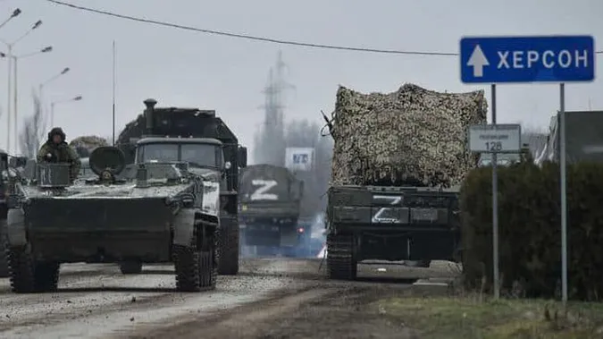 Охорона й броньовані автівки: на Херсонщині окупанти бояться місцевих, – Генштаб