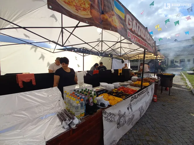 У Луцьку стартував фестиваль вуличної їжі Lutsk Food Fest (фоторепортаж)