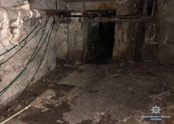 У Луцьку в підвалі багатоповерхівки зарізали чоловіка (фото)