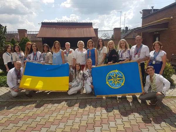 Фейсбук у синьо-жовтих прапорах: волиняни вітають зі святом (фото)