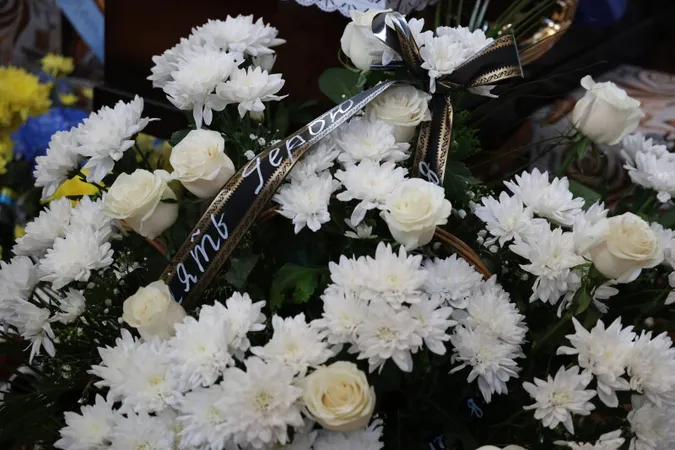У Луцьку попрощалися із загиблими на Донеччині Юрієм Футалою та Віктором Сіліним (фото)