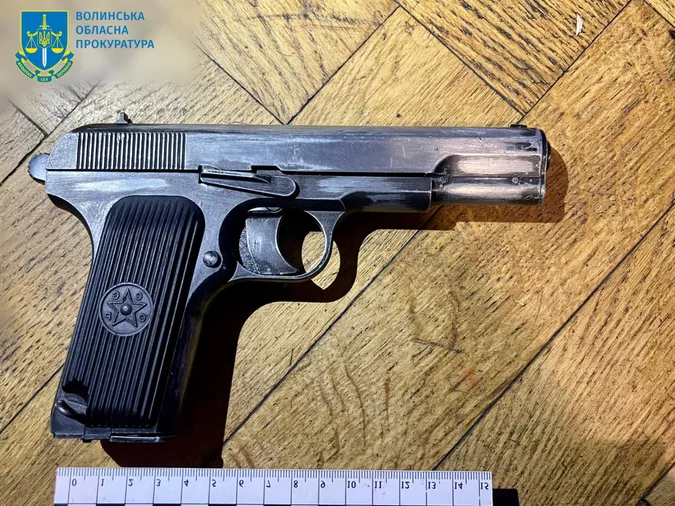 У Луцькому районі 40-річний чоловік погрожував вбити поліціянтів (фото)