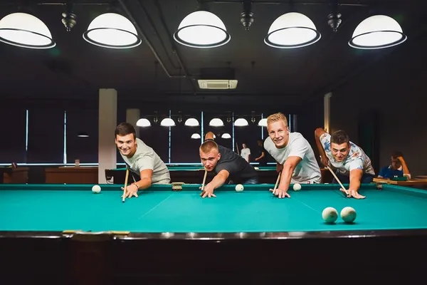 У «Промені» відкрили найбільший більярдний зал (фото)* 
