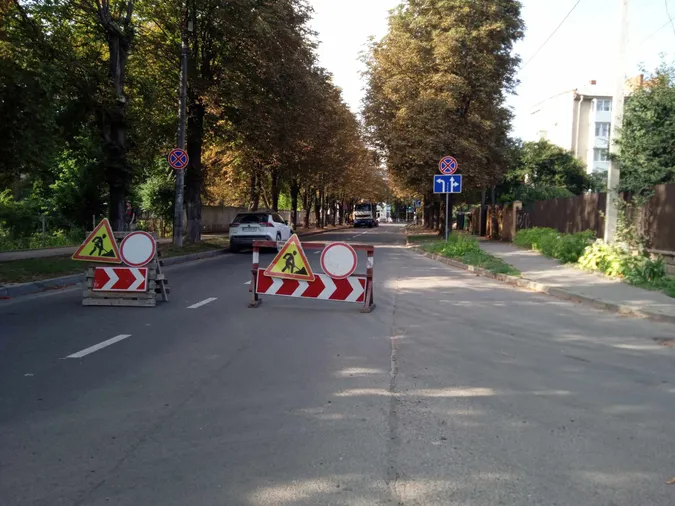 У Луцьку перерили виїзд на проспект Перемоги (фото)