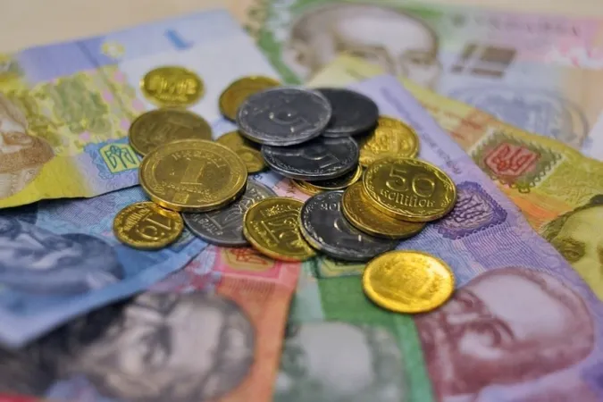 В уряді сказали, коли «мінімалка» зросте до 4 100 гривень
