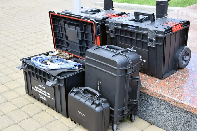 Волинські прикордонники отримали безпілотник та водоочисні станції від благодійників (фото)