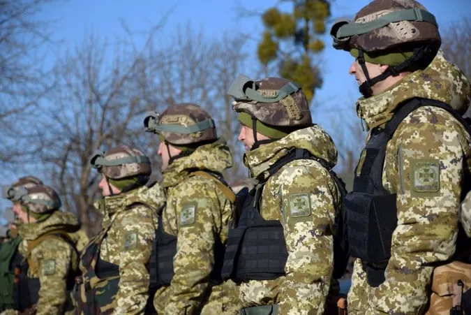 Зарплата – від 25 тисяч гривень: у Волинський прикордонний загін потрібні лікарі, водії, кухарі