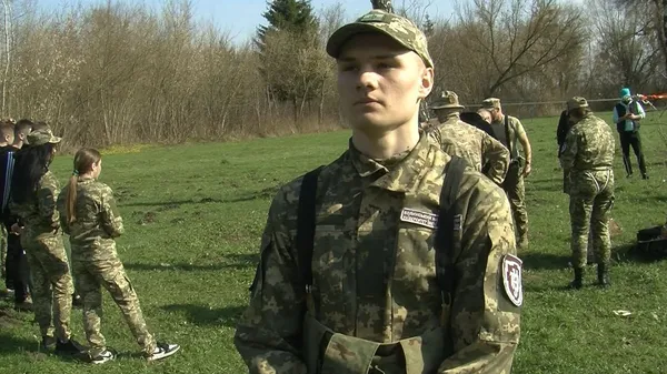 У Луцьку стартував військовий вишкіл: молодь навчають українські та американські інструктори (фото, відео)