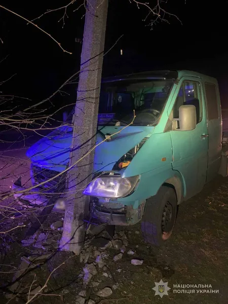 На Волині п'яна дитина вкрала лавету і влупилась нею у стовп (фото)
