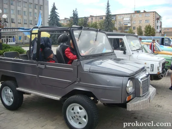 На Волині відбувся пробіг ретро-автомобілів (фото) 