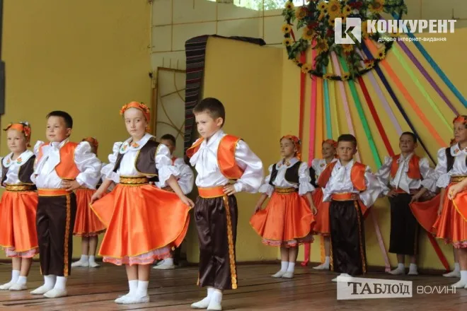 Талановиті ковельські дітки дали концерт у парку