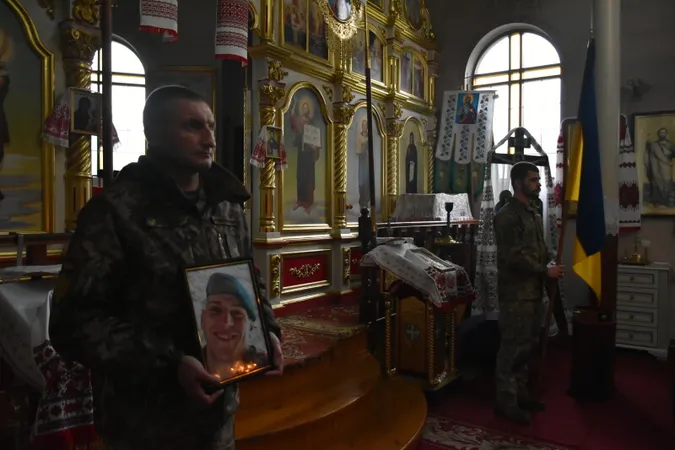 Загинув на Донеччині: Луцька громада попрощалася з Вячеславом Терьохіним (фото)