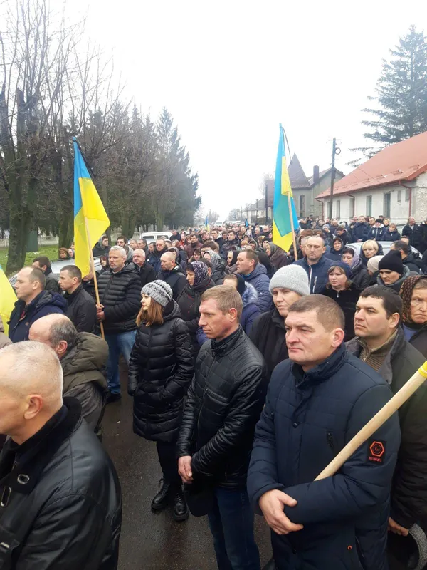 У Луцькому районі прощались із загиблим захисником Павлом Демчинським (фото)