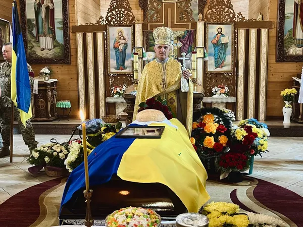 Назавжди 47: на Волині попрощалися з Героєм Миколою Андріюком (фото)