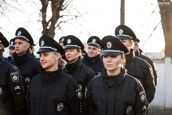 Волинські патрульні відсвяткували 4 річницю із новими званнями та подяками (фото)