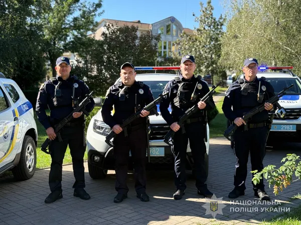 На Камінь-Каширщині розпочали службу ще 13 поліцейських офіцерів громад (фото, відео)