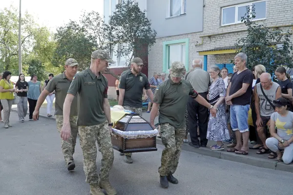 У Володимирі попрощалися із загиблим в автокатастрофі захисником Максимом Романюком (фото)