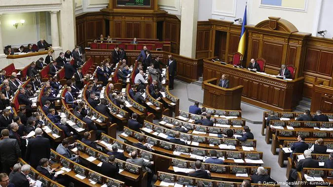 Верховна Рада підтримала закон про врегулювання видобутку бурштину