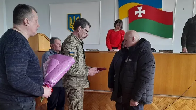 Батькам загиблого Героя з Волині Вадима Гаврисюка передали його орден (фото)