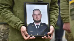 У Луцьку в останню путь провели 26-річного Захисника Дениса Жука (фото, відео)