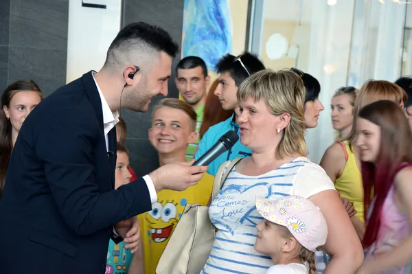 А відвідувачі ТРЦ охоче вітають «»ПортCity