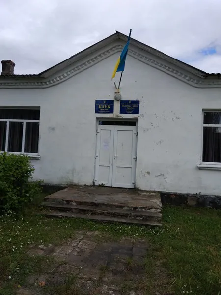 Без протоколів і з зачиненими дверима: як «запрацювали» виборчі дільниці на Волині