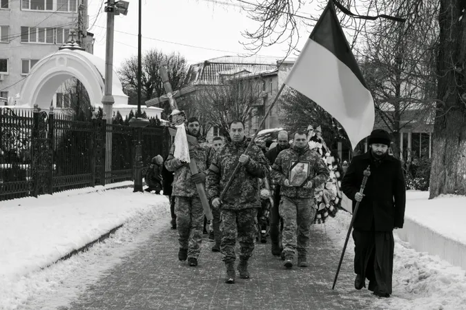 У Луцьку попрощалися із загиблим на Донеччині Мирославом Гузаром (фото)