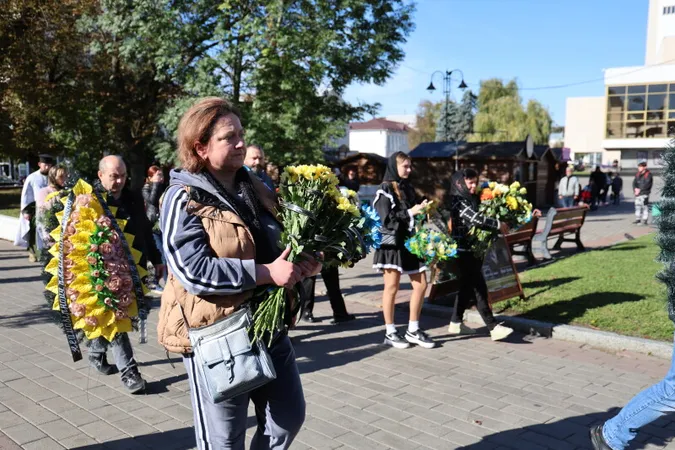 У Луцьку попрощалися із загиблим на Донеччині Артуром Задоянним (фото)