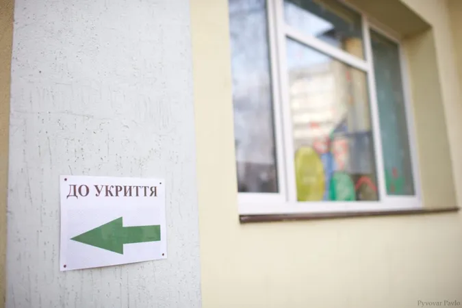 Скільки шкіл Волині не мають укриттів на другому році повномасштабної війни