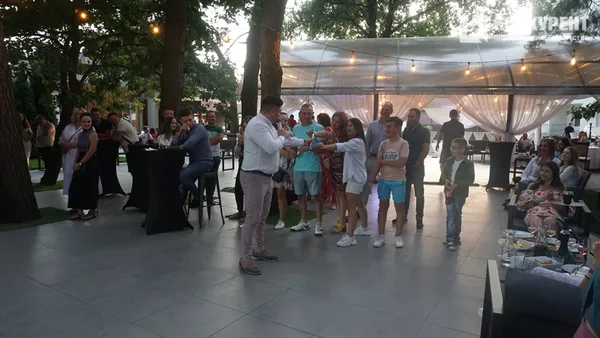 Дискотека, жарти та подарунки: у Луцьку відсвяткували Makis Fest*