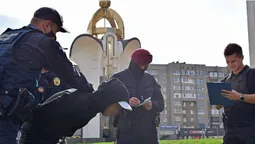 Поблизу Волинської ОДА «затримали» ймовірного палія (фото)