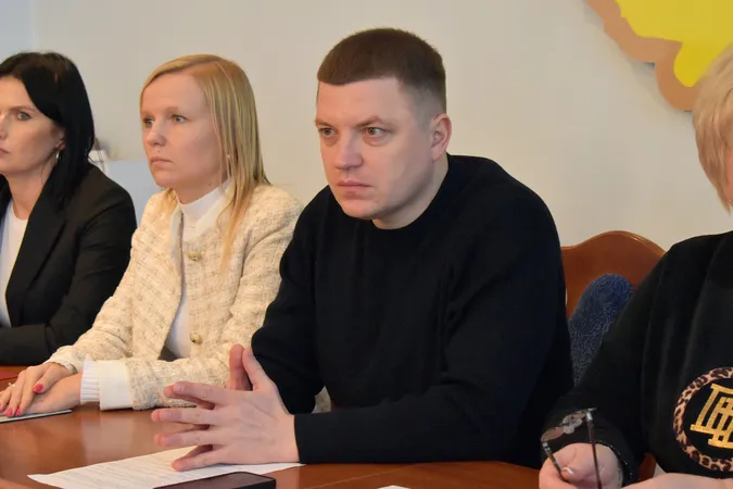 Заступник голови ОДА Тарас Шкітер зустрівся з головами громад Камінь-Каширщини (фото)