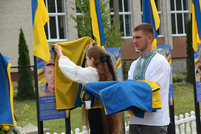 У громаді на Волині відкрили Алею Пам’яті та Слави полеглих захисників (фото)