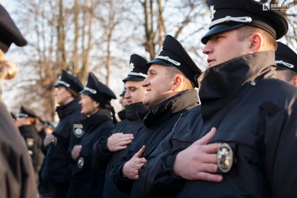 Волинські патрульні відсвяткували 4 річницю із новими званнями та подяками (фото)
