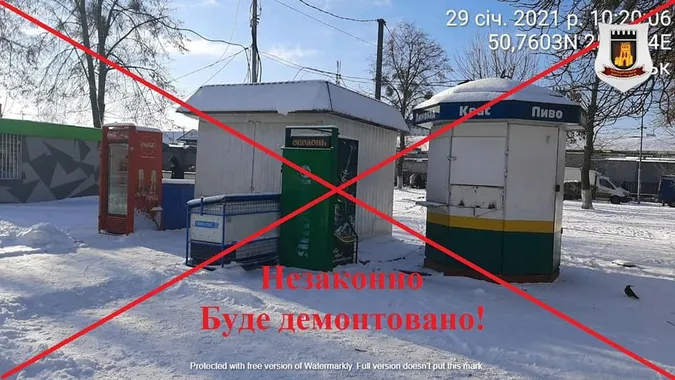 На луцькій автостанції знесуть усі незаконні кіоски (фото)