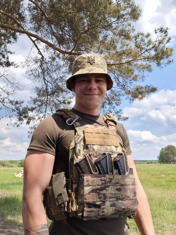 «Для мене це не вирок»: історія прикордонника, який попри амптацію залишився у строю і знайшов своє кохання на Волині