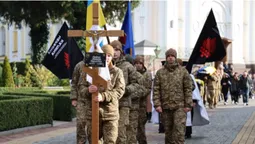 У Луцьку провели в останню дорогу полеглого нацгвардійця Анатолія Кравчука (фото)