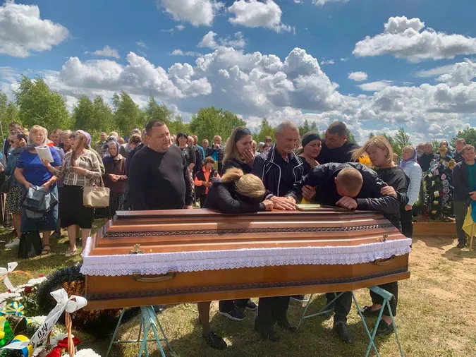 На Волині попрощалися з Героєм Олегом Черкасовим (фото)