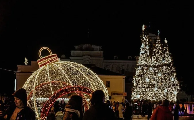 Як змінювалась головна новорічна ялинка Луцька за 10 років (фото)