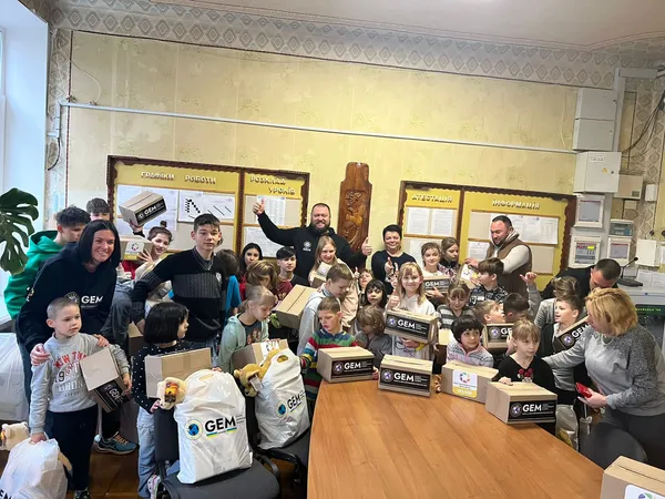 Volunteers from GEM distribute humanitarian aid personally and also involve partners in this process. | Personal photo archive of Andriy Negrych.