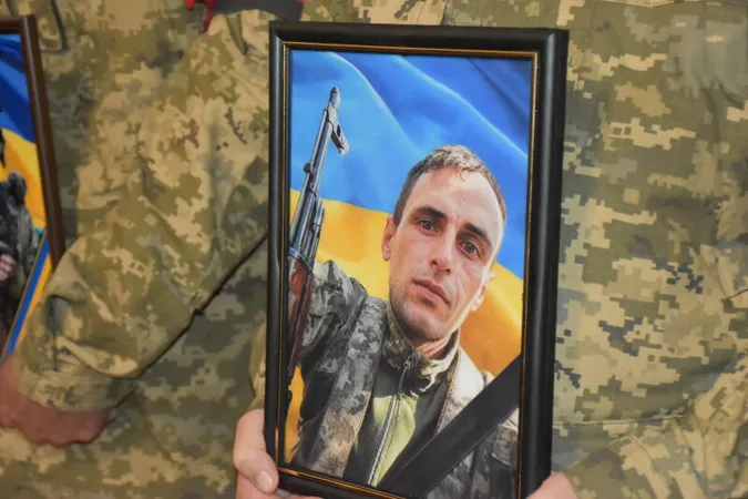 Навіки додому: Луцьк попрощався з трьома захисниками України Геннадієм Кравчуком, Максимом Возняком, Владиславом Гіндою