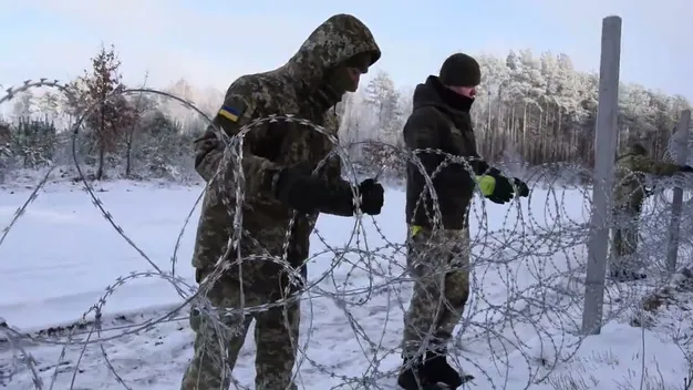 На Волині триває інженерне облаштування кордону з Білоруссю (фото, відео)