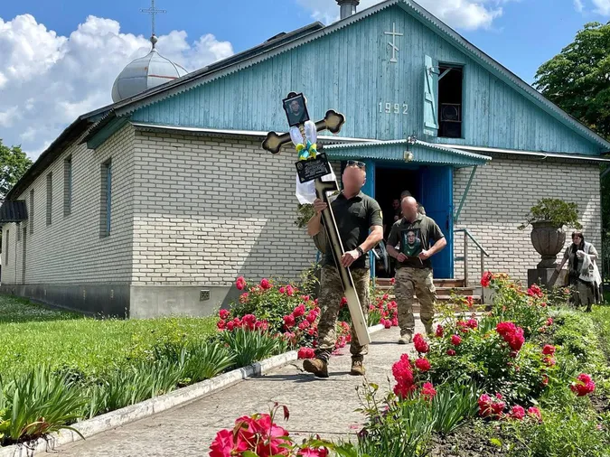 На Волині в один день поховали двох Героїв – Олега Марчука та Володимира Кварцяна (фото)