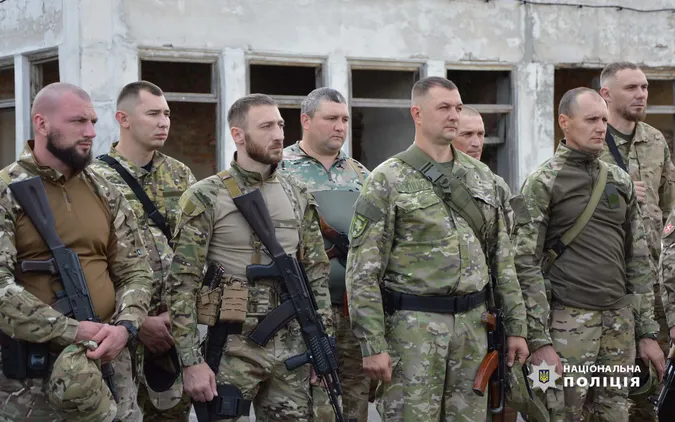 Поліцейські з Волині вирушили у зону бойових дій (фото)