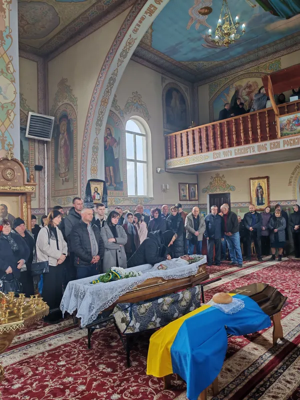 На Волині попрощались з Героєм Романом Іванушком (фото)