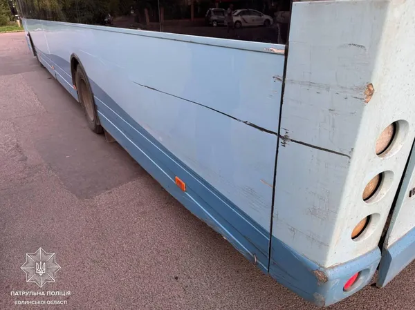 У Луцьку п'яний водій «розніс» дві автівки
