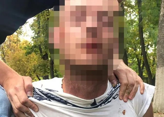 Нападав у ліфті й на вулиці: ковельському ґвалтівникові повідомили про підозру