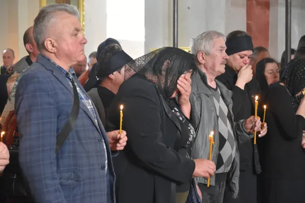 У Луцьку попрощалися з двома Героями: Євгенієм Поліщуком та Юрієм Сілюком (фото)